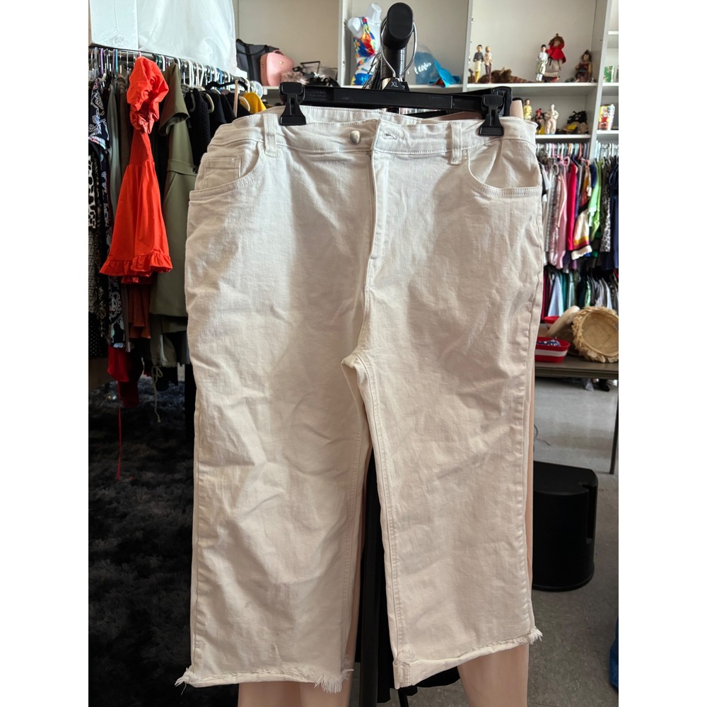 By Billie Womens White Denim Crop Jeans Raw Hem Straight Leg Size 32 L